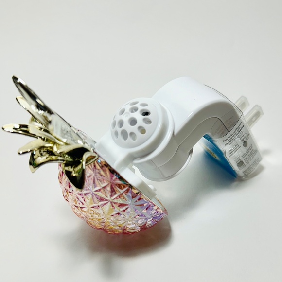 PINEAPPLE Nightlight Wallflowers Plug - Picture 2 of 3